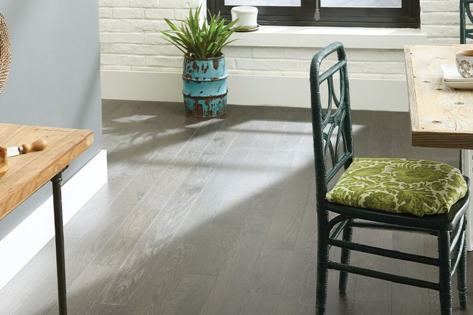 green design with hardwood floors